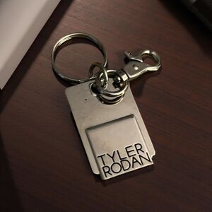 Vintage 1990s Tyler Rodan Silvertone Keychain w/Lobster Clip Backpack Clip B14